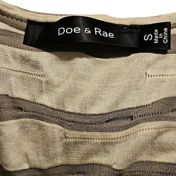 Doe & Rae Cardigan Top Size Small New Striped Flowy Textured Stretch Office - Picture 9 of 11